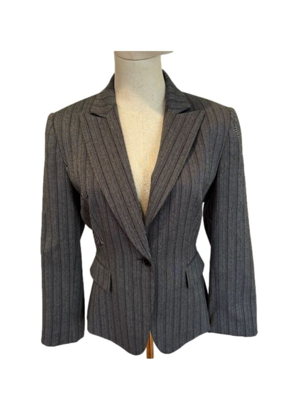 NWOT Y2K GRAY BLACK & PINK METALLIC PIN STRIPE ALEX MARIE FITTED SHORT BLAZER 6